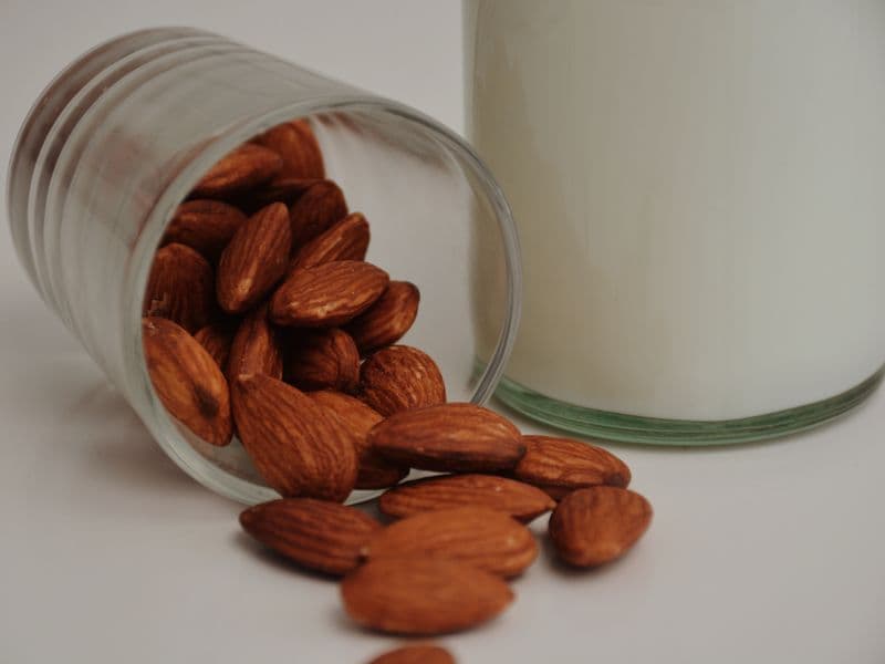 Almond milk, unsweetened