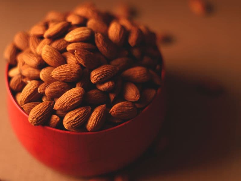 Almonds, dry roasted