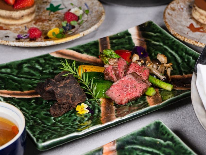 Beef tenderloin, cooked