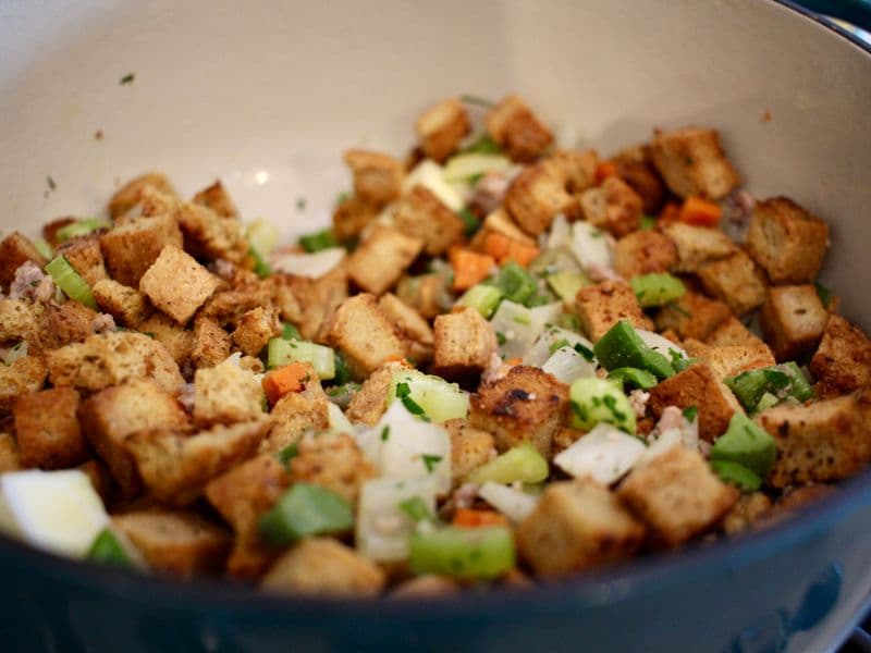 Bread stuffing, prepared