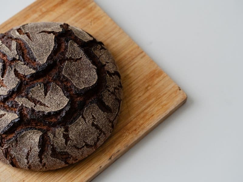 Cracked wheat bread