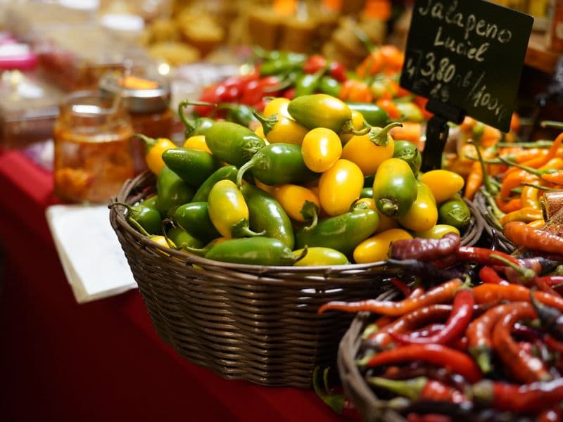 Jalapeño peppers, raw