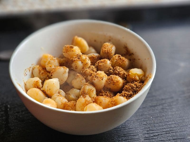 Macadamia nuts, dry roasted