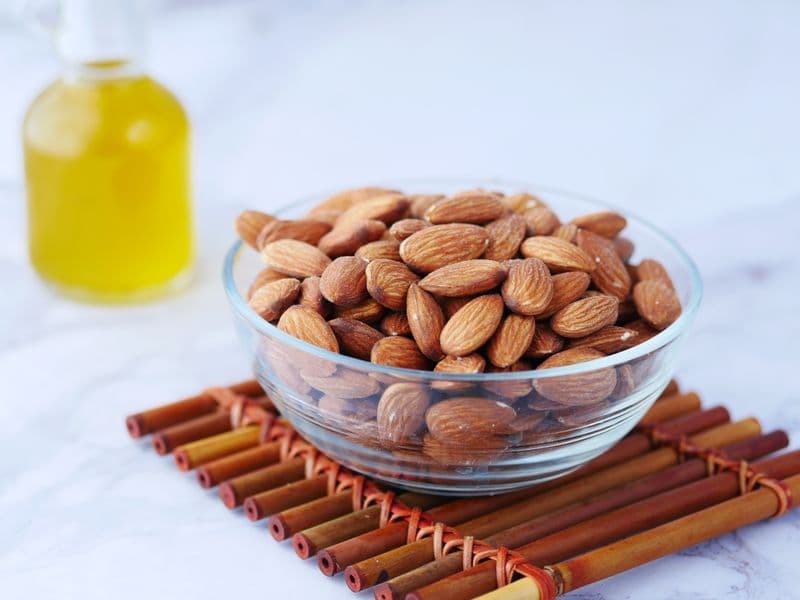 Mixed nuts, oil roasted