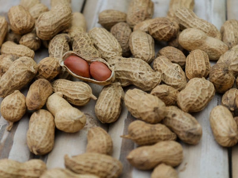 Peanuts, dry roasted