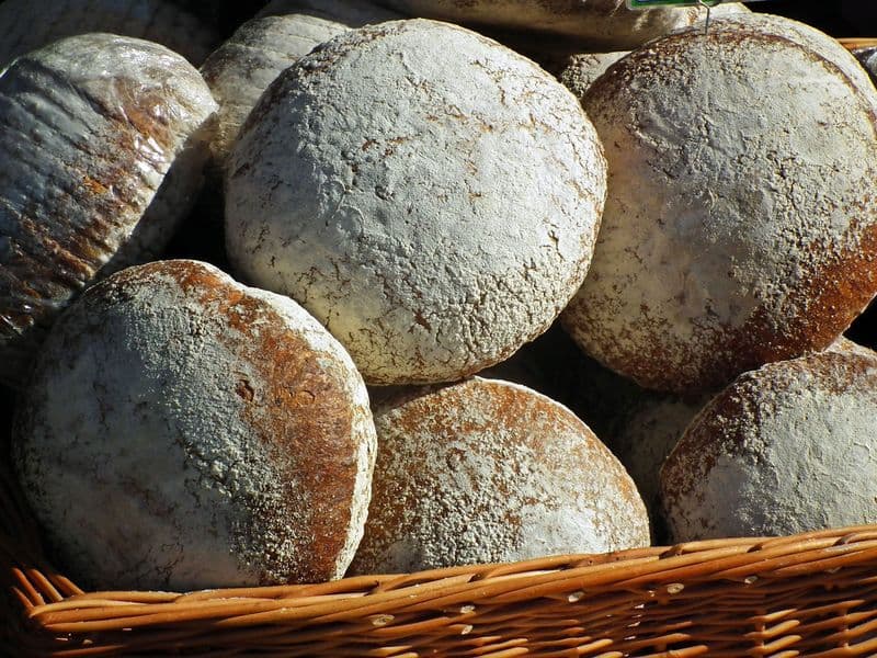 Pumpernickel bread
