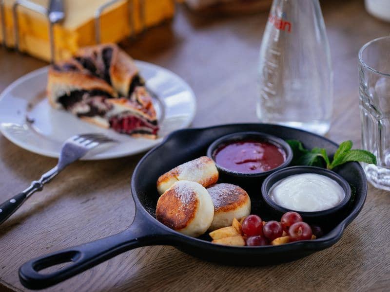 Reduced-fat sour cream