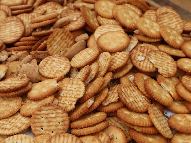 Snack crackers
