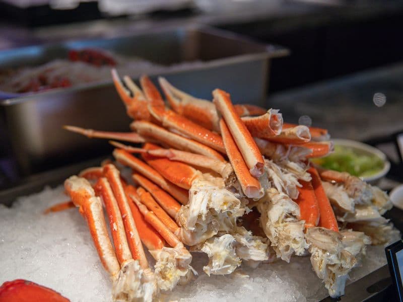 Snow crab, cooked